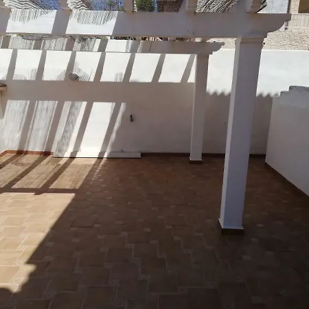Chalet Con Piscina Vakantiehuis